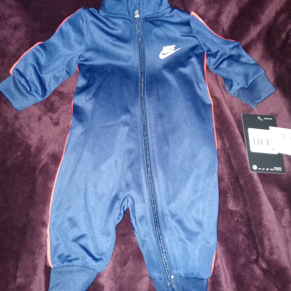 Nike jumpsuit 3m